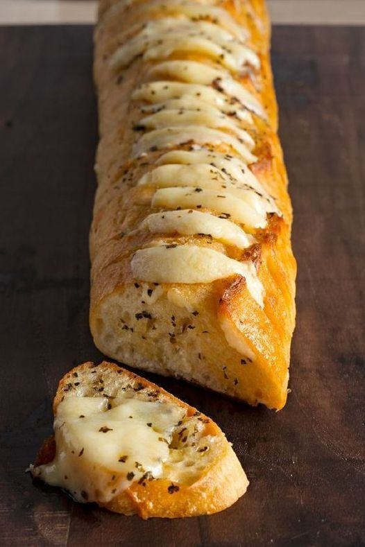 Keto Garlic Rolls