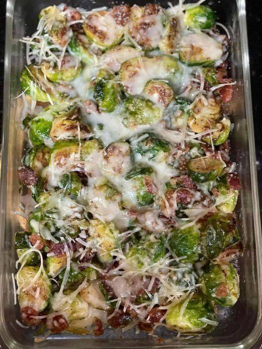 CREAMY GARLIC PARMESAN BRUSSEL SPROUTS WITH BACON
