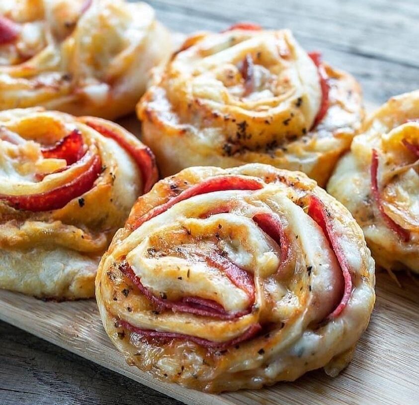 Low-carb Pizza Rolls