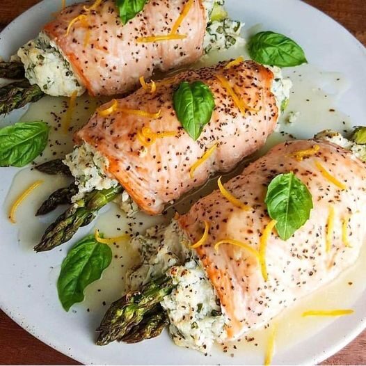 Oh my, way to amp up salmon AND asparagus!