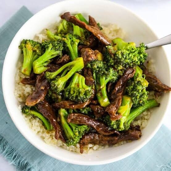 Low Carb Beef and Broccoli Stir-Fry😋