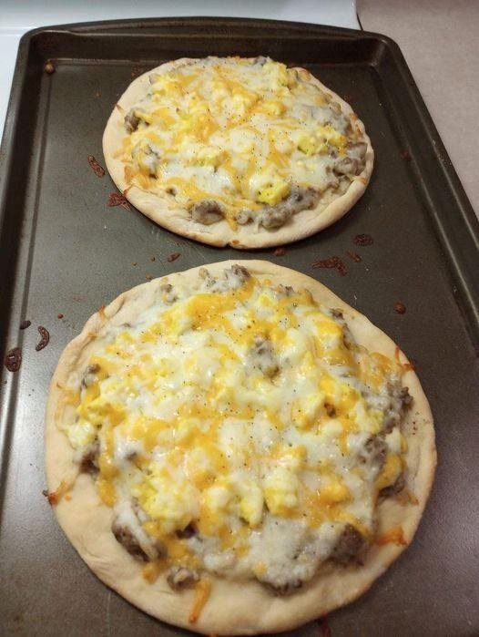 Keto Breakfast Pizza