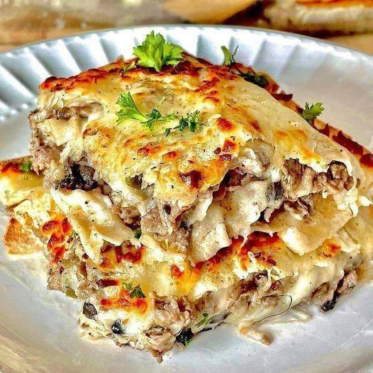 Keto Philly Cheesesteak Lasagna