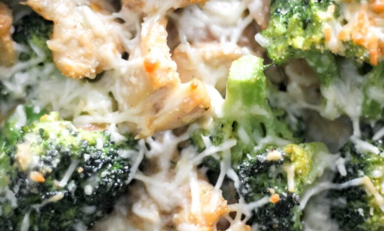 KETO CHICKEN BROCCOLI ALFREDO CASSEROLE