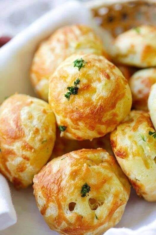 KETO CHEESE PUFFS