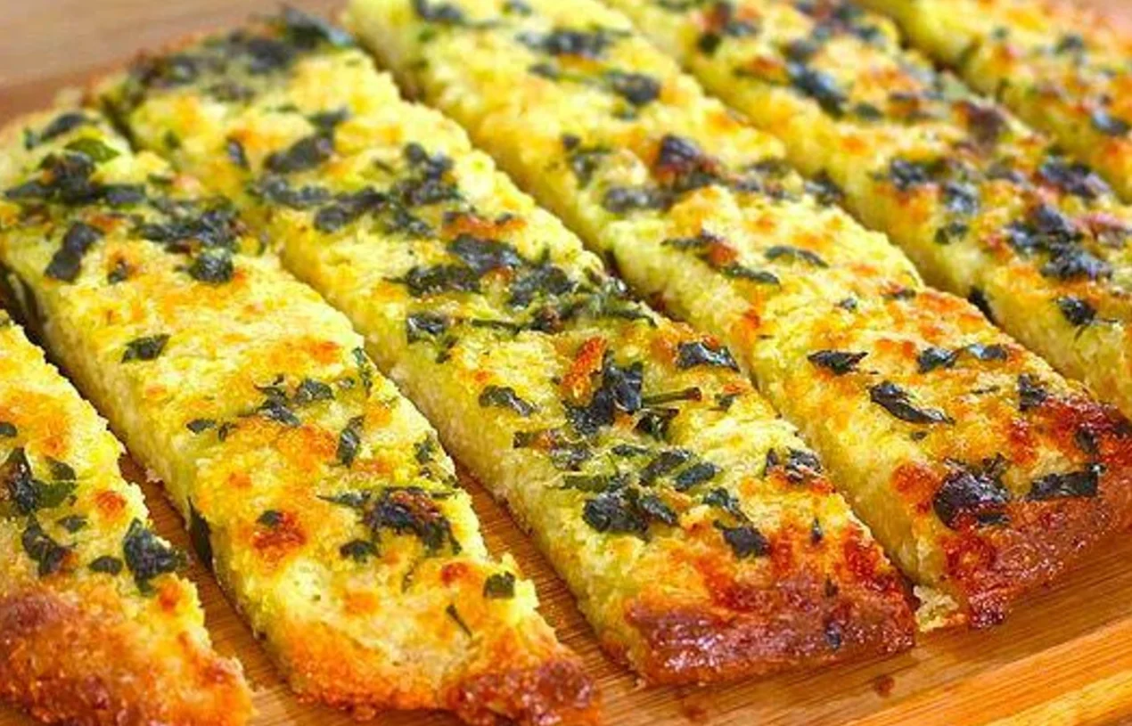 Cheesy Keto Garlic Bread