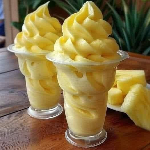 🍍 Creamy Pineapple Freezer Dessert – The Easiest Tropical Treat!