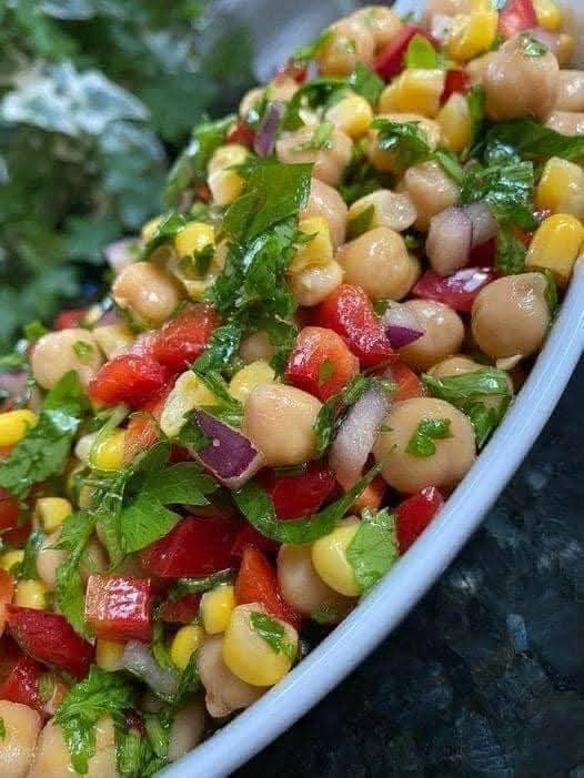 🥗 Fresh Chickpea Cucumber Tomato Salad –