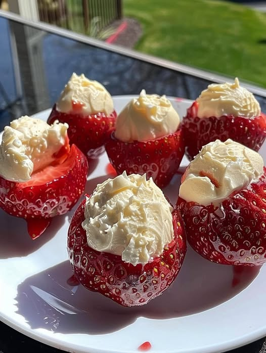 Protein Cheesecake Stuffed Strawberries (No-Bake, 5-Minute Treat)