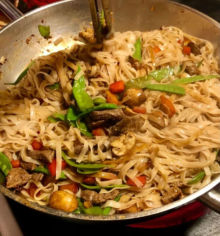  Ground Beef & Snap Pea Rice Noodle Stir-Fry