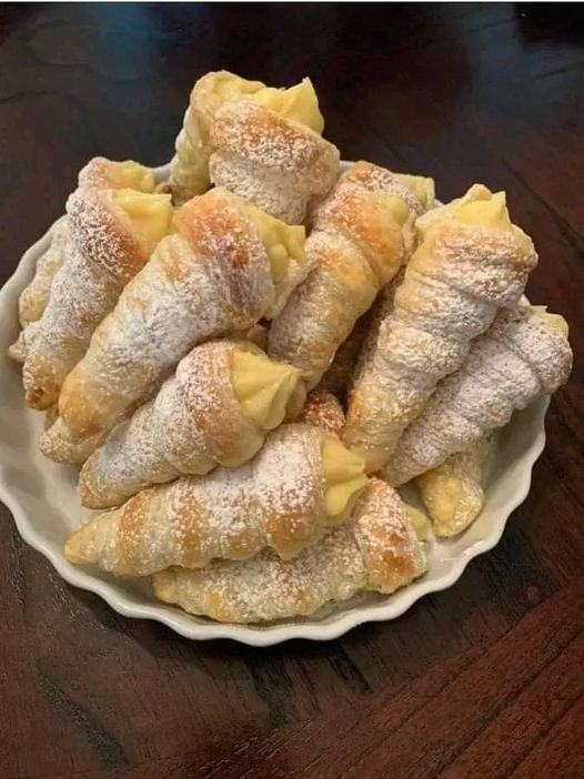 Keto Italian Cream Stuffed Cannoncini