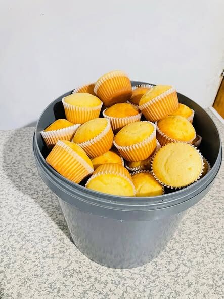 Vanilla muffins (10 litres)i got 96 muffins