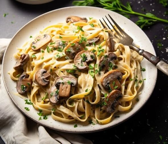  Creamy Garlic Mushroom Fettuccine