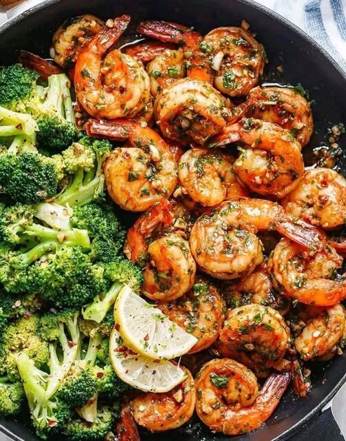 Savory Shrimp and Broccoli in Garlic Butter
