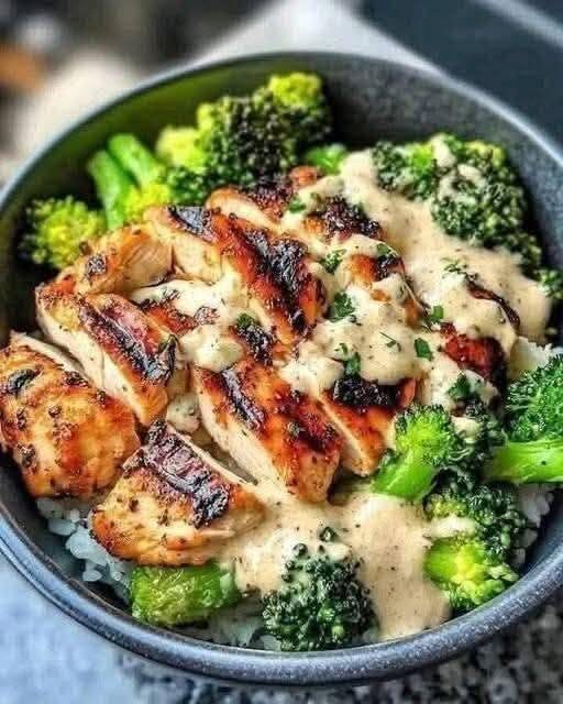  Creamy Chicken & Broccoli Rice Bowl