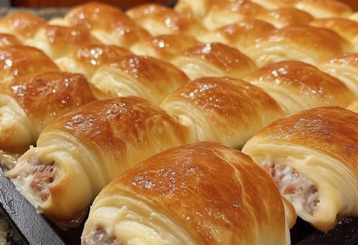 Sausage Cream Cheese Crescent Rolls Recipe – A Crowd-Pleasing Favorite