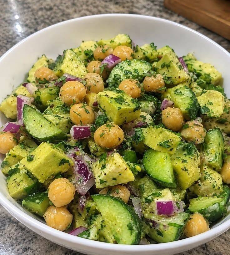 Creamy Avocado, Cucumber & Chickpea Salad