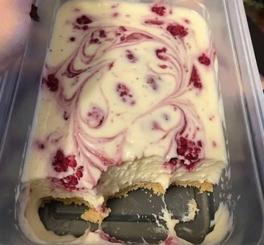 Raspberry Cheesecake Bars