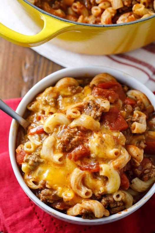 Cheesy Beef & Tomato Macaroni