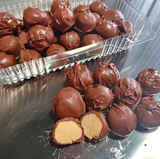 Homemade Chocolate-Coated Peanut Butter Balls