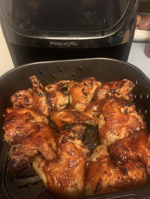 Sticky Glazed Air Fryer Chicken Wings