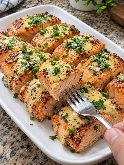 Garlic Butter Salmon Bites