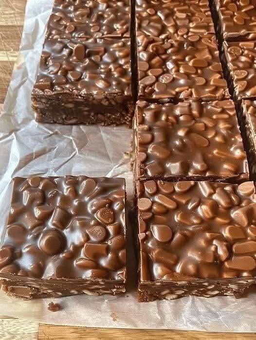 Chocolate Peanut Crunch Bars